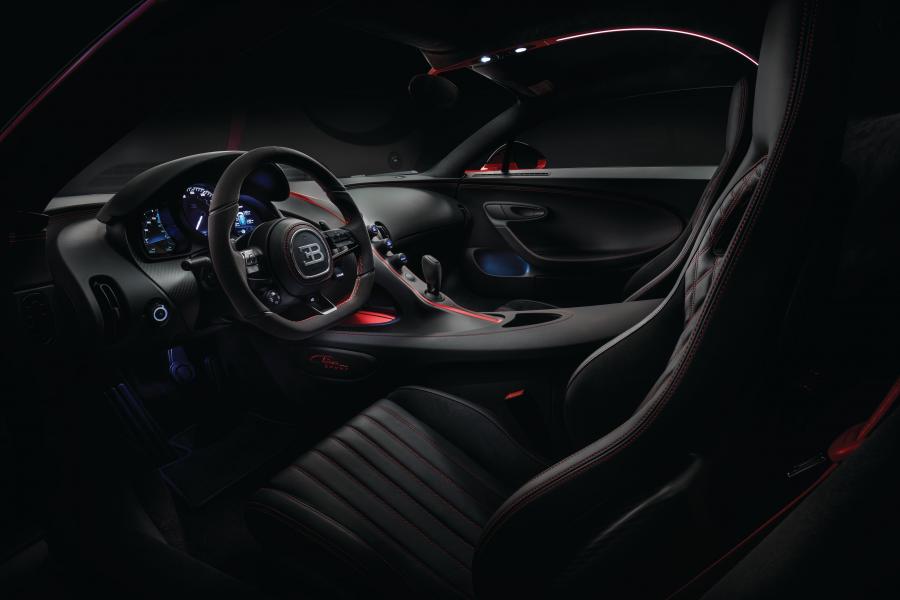 Интерьер Bugatti Chiron Sport 2018 года  (WW) (фото 15 из 19)